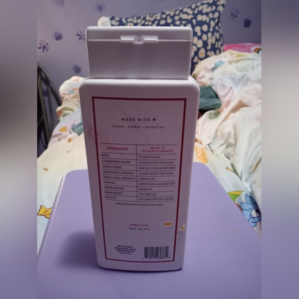 Native Cherry & Vanilla Macaron Body Wash - White and Red - Picture 2 of 4